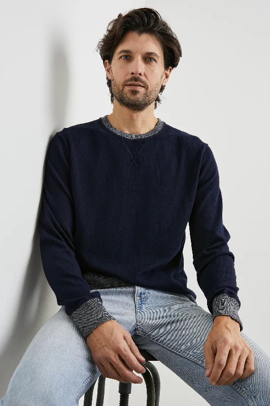 BURNS SWEATER - PERFECT NAVY